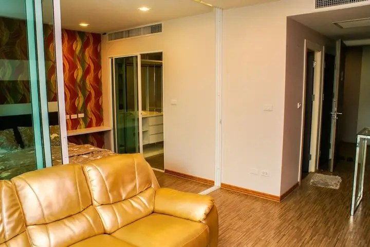 Паттайя: Sixty Six Pattaya Beach Road Apartment