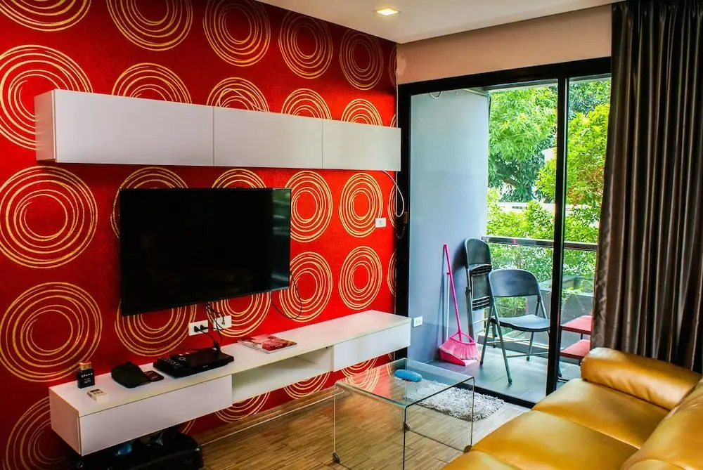 Паттайя: Sixty Six Pattaya Beach Road Apartment