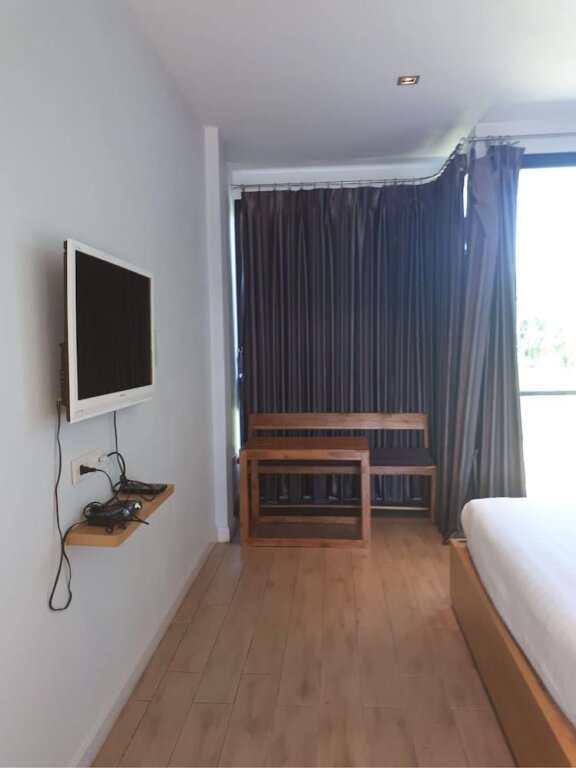 Кхэм Сон: Tonkho Hotel