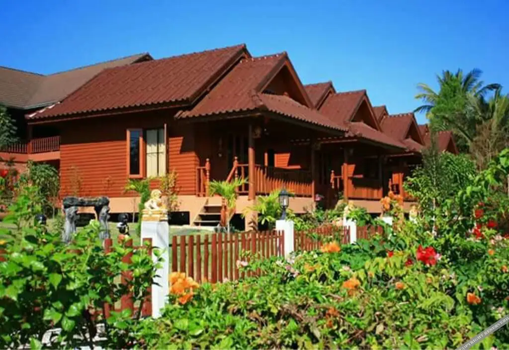 Нан: Huen Mai Hom
