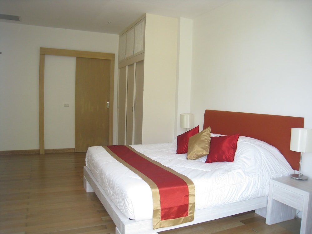 Кату: Modern and Cozy 1BR-APT by PIPS