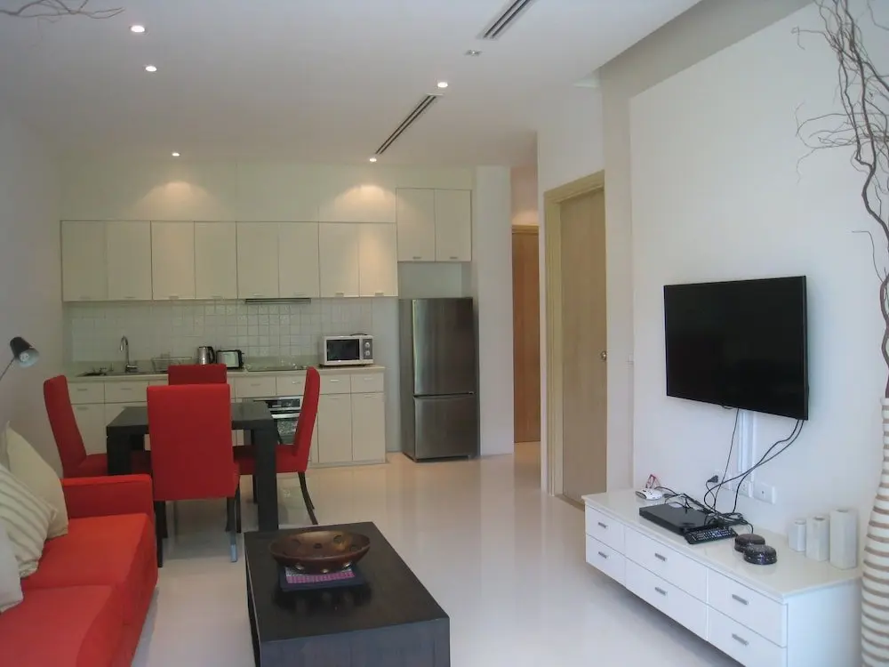 Кату: Modern and Cozy 1BR-APT by PIPS