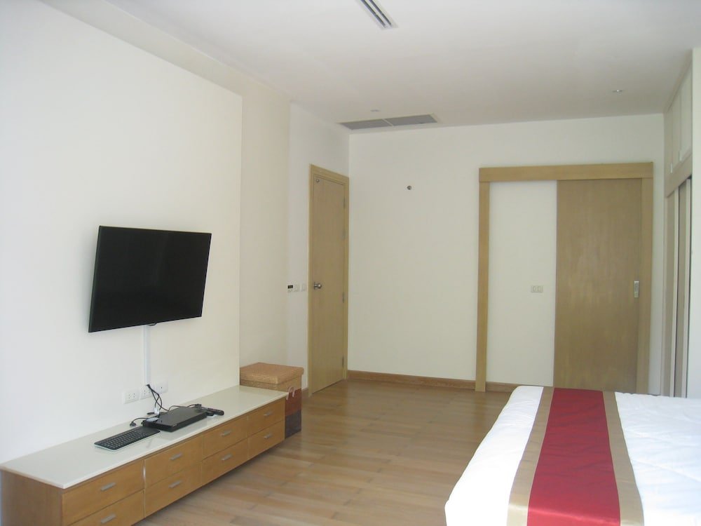 Кату: Modern and Cozy 1BR-APT by PIPS