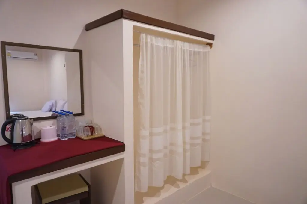 Капоэ: Norn Ranong Hostel
