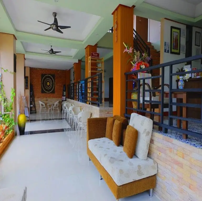 Муанг: Naiharn Retreat Resort