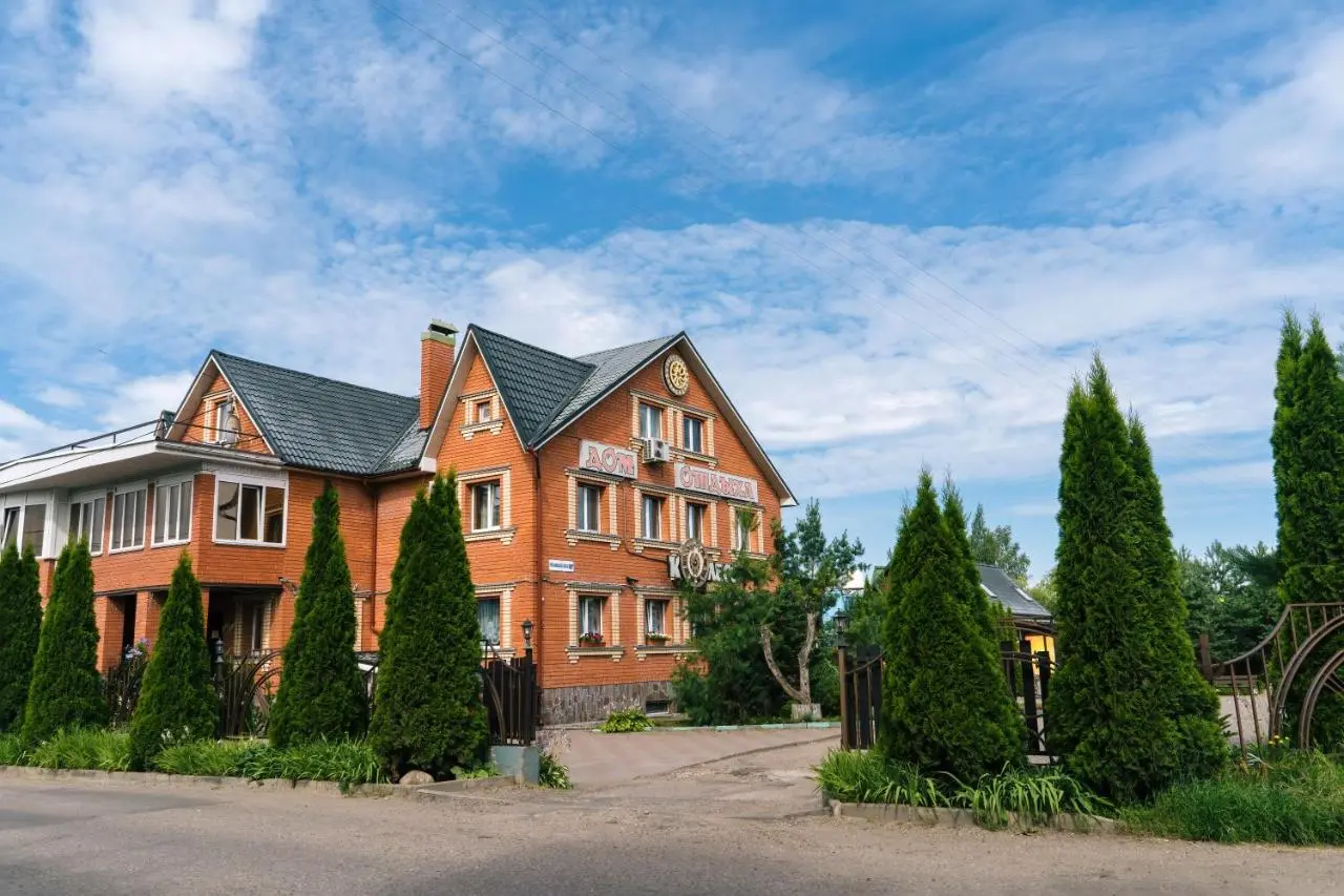 Смоленск: Отель Колесо