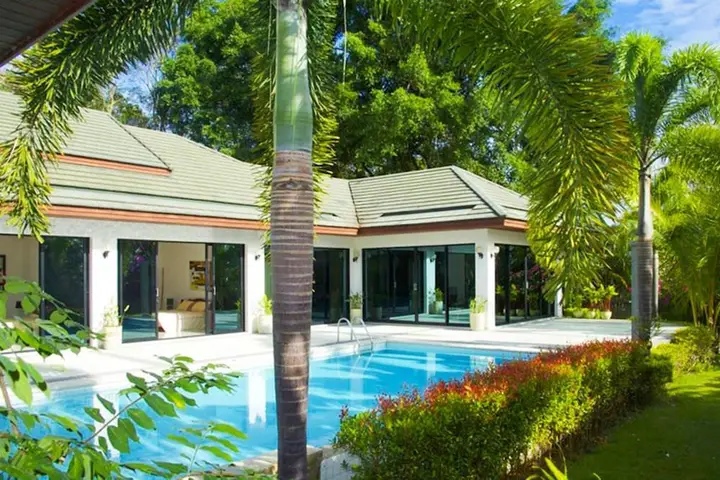 Муанг: Villa With 4 Bedrooms in Rawai Phuket, With Private Pool, Enclosed Gar
