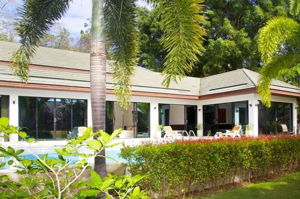 Муанг: Villa With 4 Bedrooms in Rawai Phuket, With Private Pool, Enclosed Gar