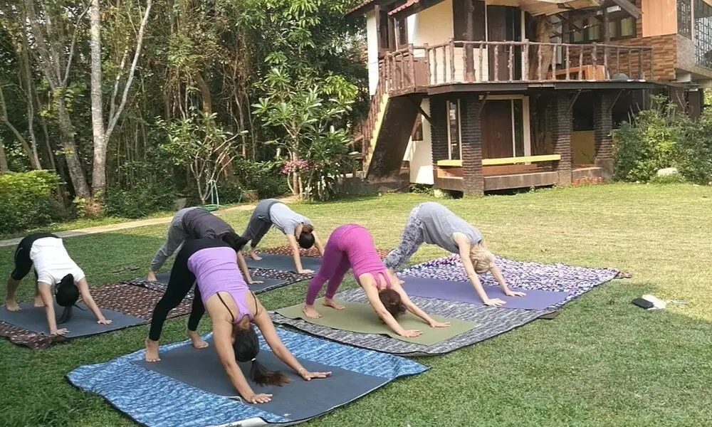 Дой-Сакет: Flow Yoga CNX House