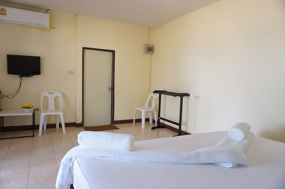 Чумпхон: Yaravee Beach and Resort