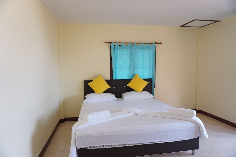 Чумпхон: Yaravee Beach and Resort