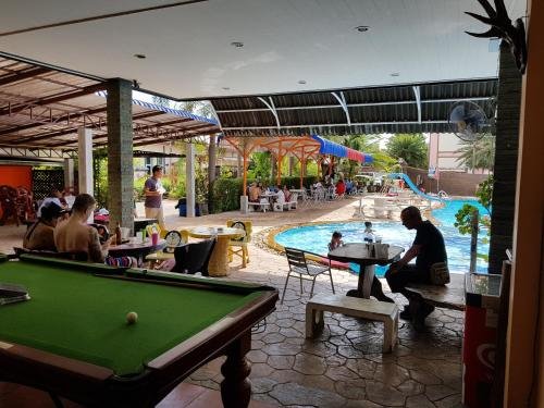 Удонтхани: Ruysuk Hotel & Swimming Pool