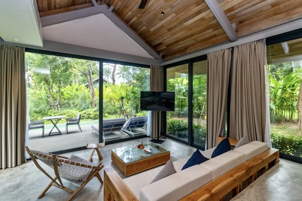 Муанг: Island Escape Burasari