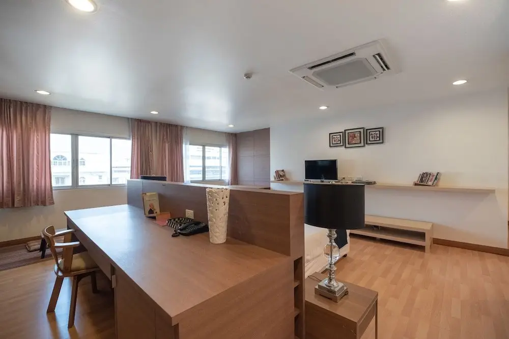 Бангкок: Capital O OYO 737 Beyond Suite Rama8