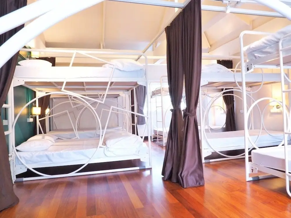 Бангкок: Esse Hostel