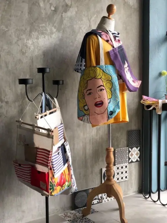 carousel image 5