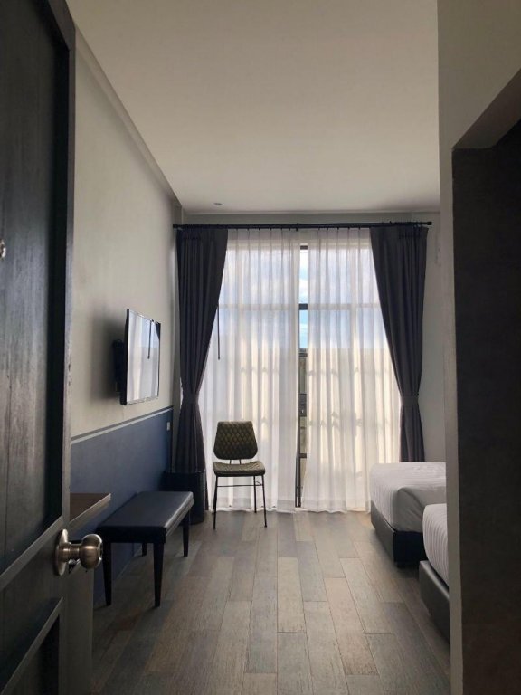 Хатъяй: Goodnight Poshtel