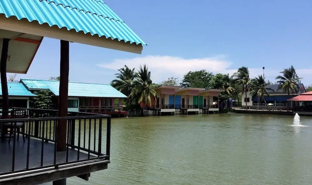 Тха-Май-Руак: Rim Nam Riva Resort