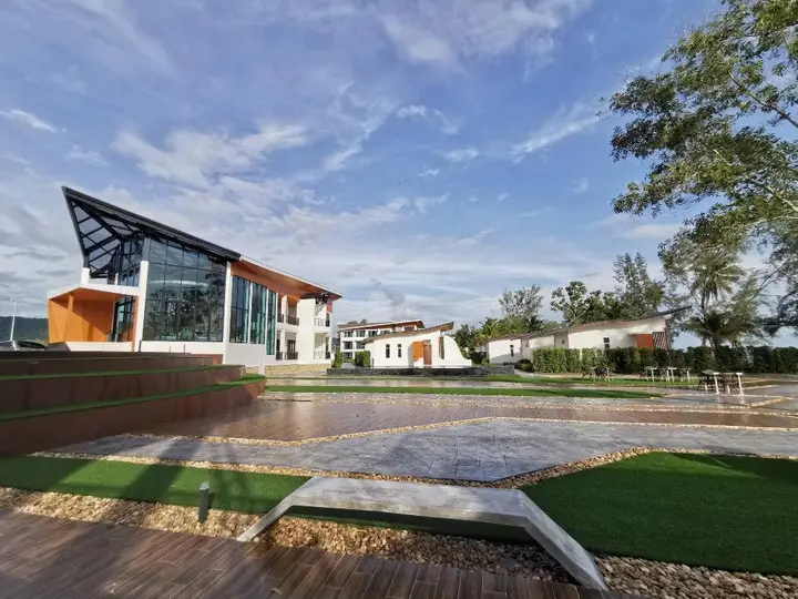 Клонг-Яй: De VeraNiO Resort