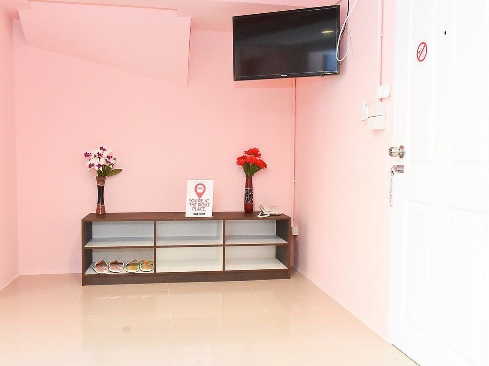 Чиангмай: Nida Rooms Rat Uthit Soi 7 Temple