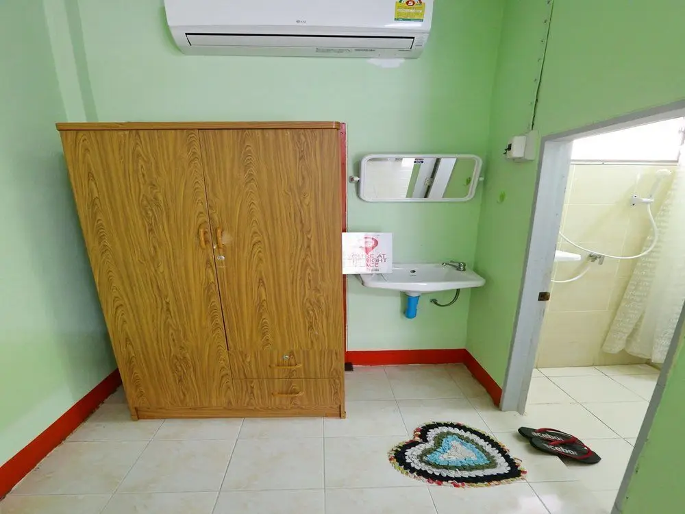 Чом-Тонг: NIDA Rooms Jomthong 99 Kuangpao Silk