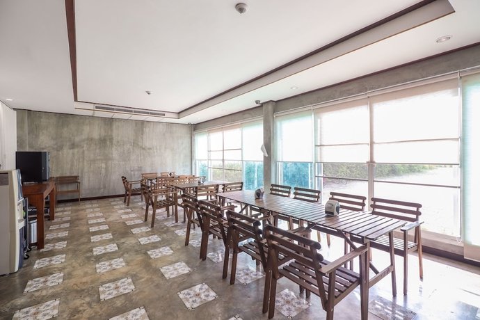 Мае-Он: Oyo 360 de Phunchai Hometel,Lamphun