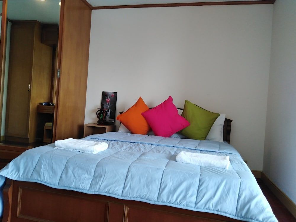 Бангкок: Downtown Apartment near BTS Station