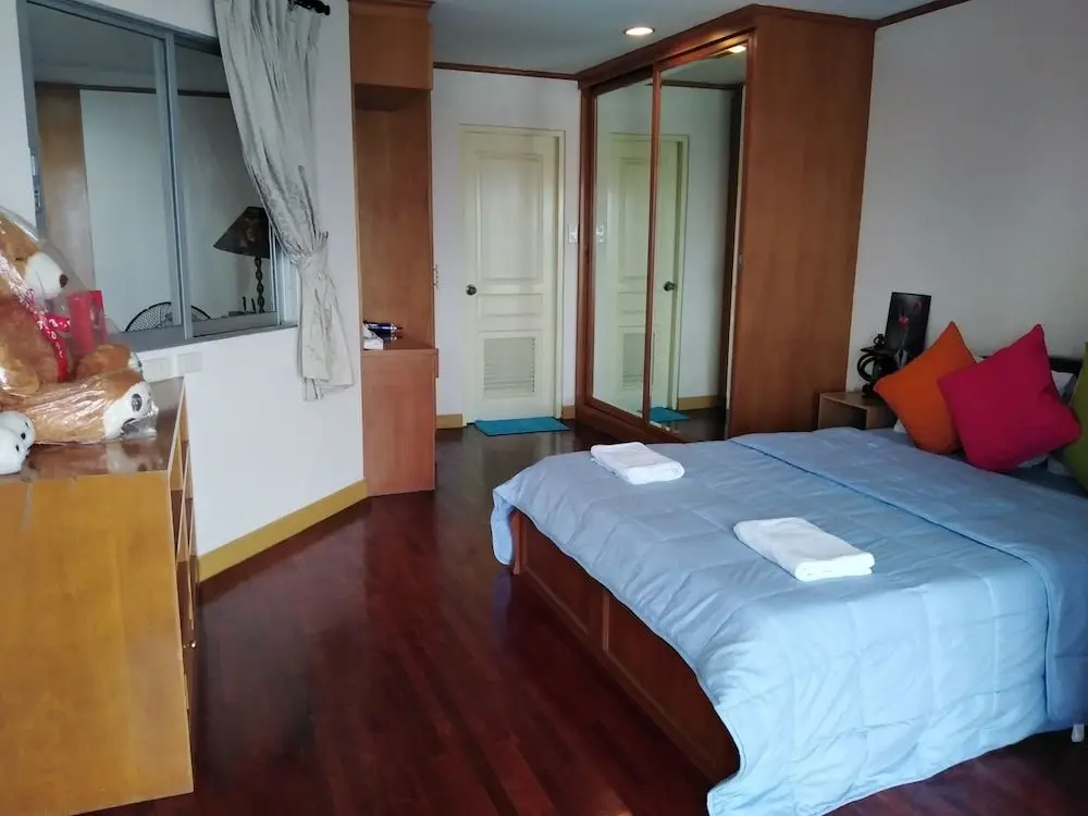 Бангкок: Downtown Apartment near BTS Station
