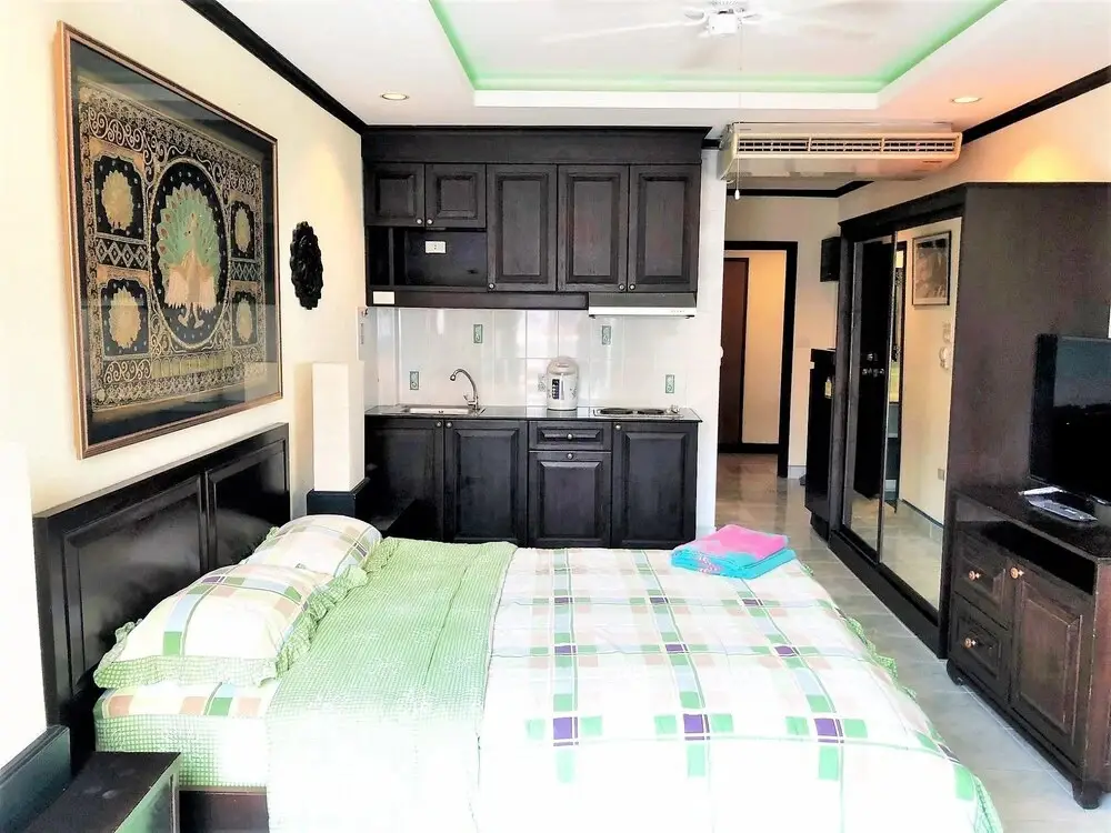 15th Floor sea View Apartment — фото 1