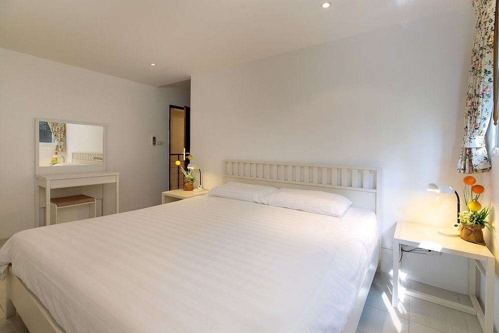 Тхаланг: Spacious 5-Bedroom Surin Beach Villa