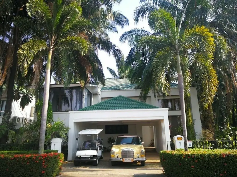 Бангламунг: Pattaya YueHu Phoenix Deluxe Villa 5room