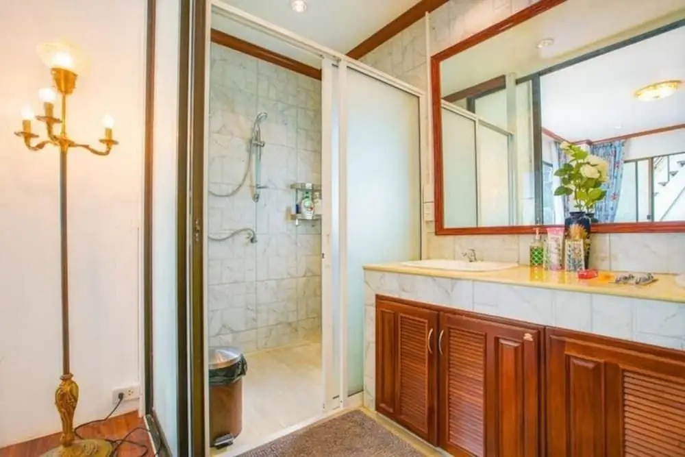 Бангламунг: Pattaya YueHu Phoenix Deluxe Villa 5room