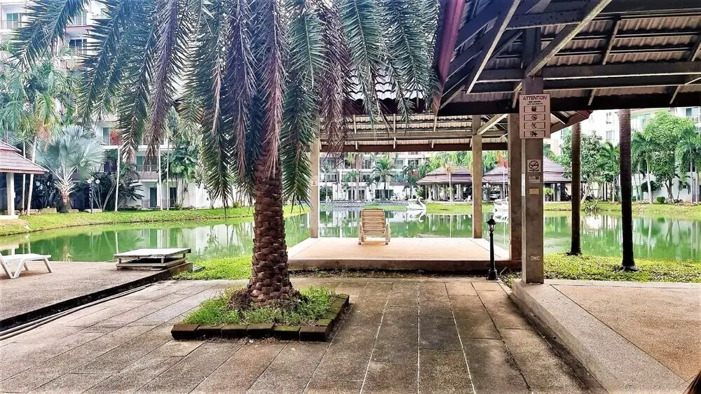 Банг-Саре: Bang Saray - Lake & Pool Views
