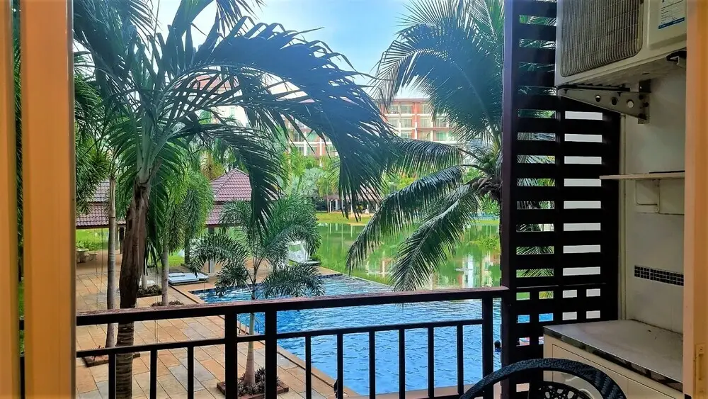 Банг-Саре: Bang Saray - Lake & Pool Views