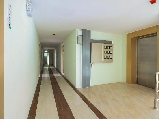 Паккрет: OYO 243 The All Residence