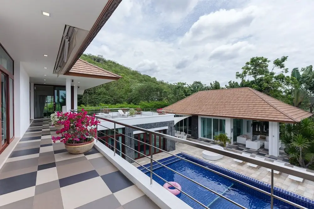 Хуахин: Unique Pool Villa with 5 Bedrooms and Sea View (PM-C1)