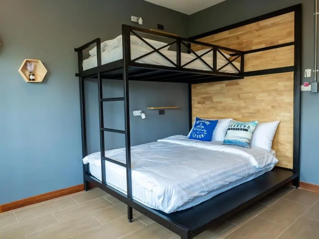 Чиангмай: Ray Coffee Bar & Hostel - Adults Only