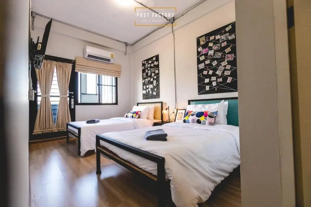 Бангкок: Post Factory Bed & Breakfast Sathorn Hostel - Adults Only