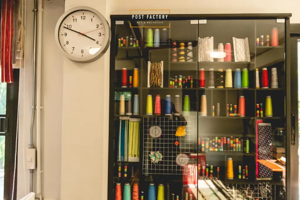 Бангкок: Post Factory Bed & Breakfast Sathorn Hostel - Adults Only