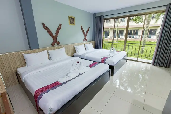 Столичный район Чантхабури: New The O.V & Ruen Dusit Hotel
