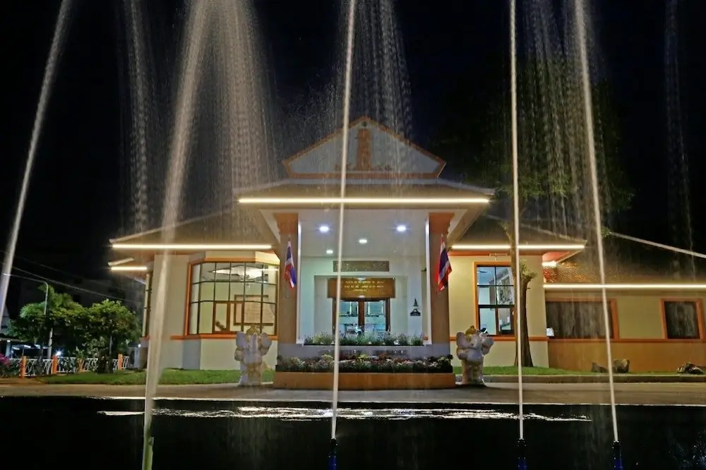 Столичный район Чантхабури: New The O.V & Ruen Dusit Hotel