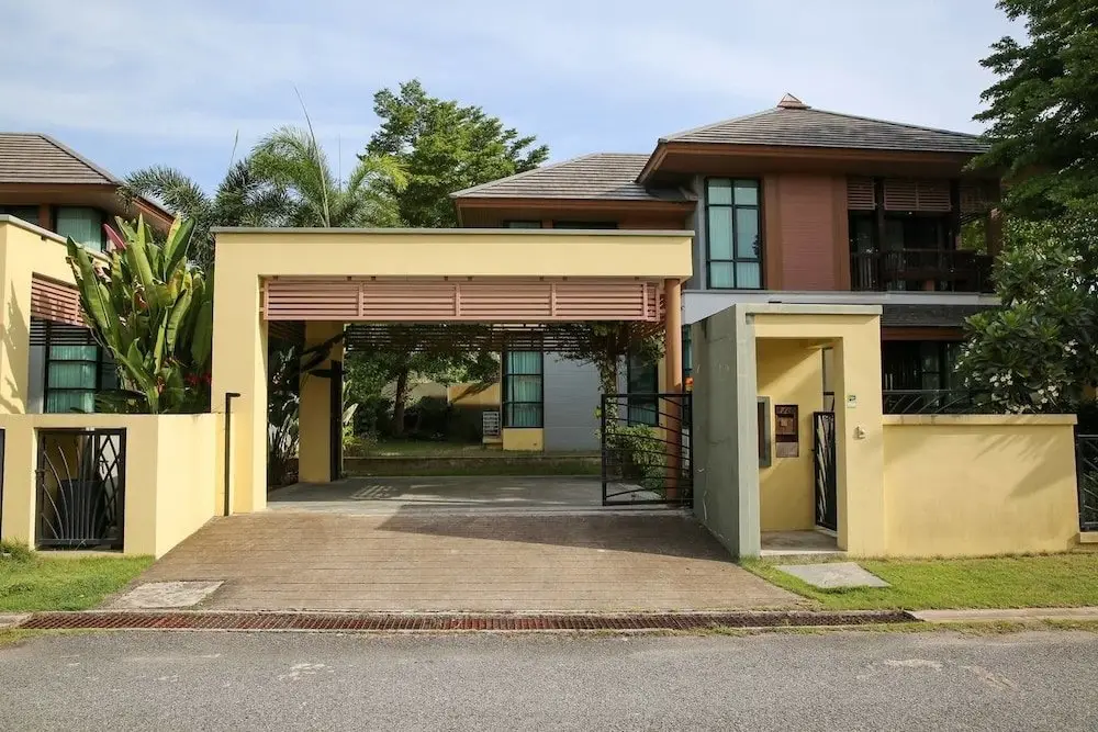 Паттайя: 4 BR Private Villa in V49 Pattaya w/ Village Pool