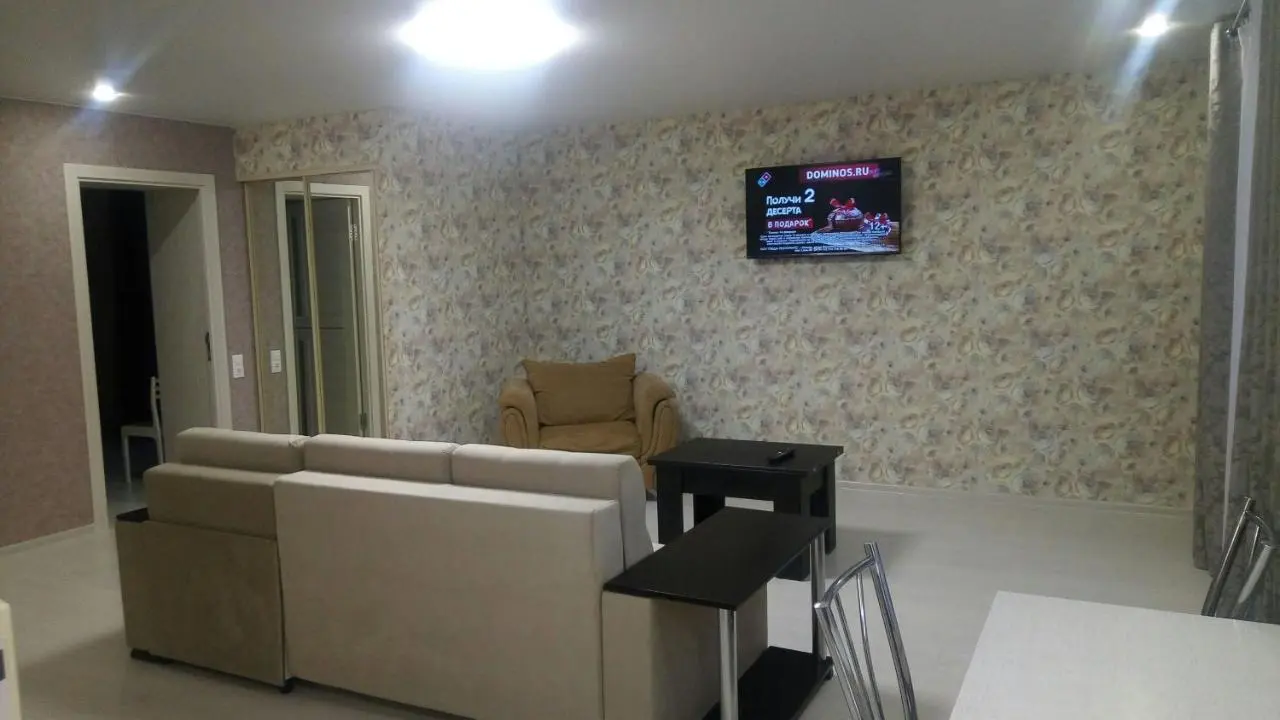 Смоленск: Apartment on Rayevskogo 10
