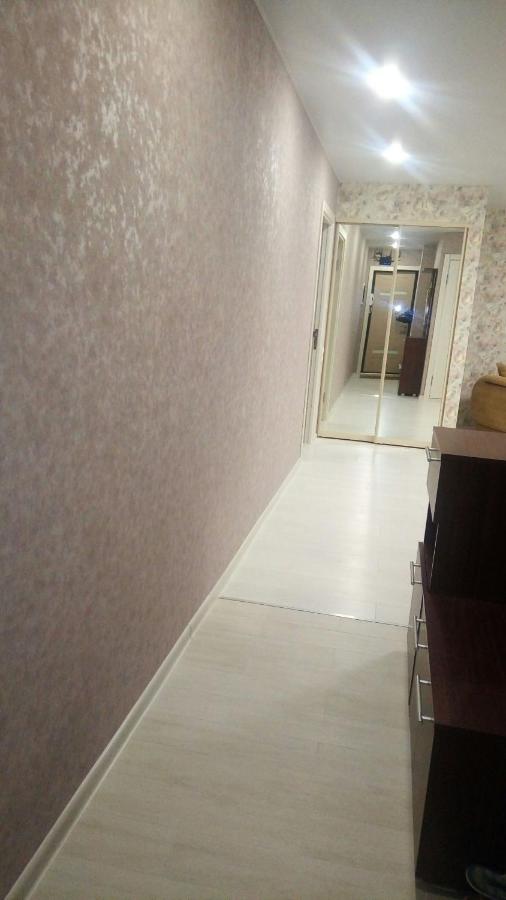 Смоленск: Apartment on Rayevskogo 10