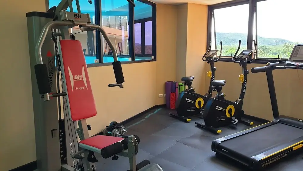 Тхаланг: 1 Bedroom Apartment with Stunning Views