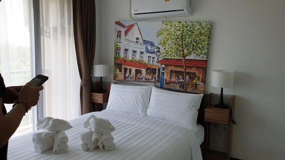 Тхаланг: 1 Bedroom Apartment with Stunning Views