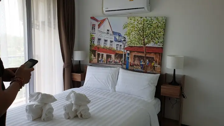 Тхаланг: 1 Bedroom Apartment with Stunning Views