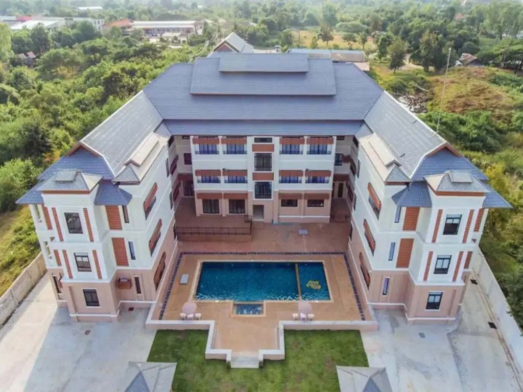 Маха Сарахам: S-Tawan Hotel & Convention