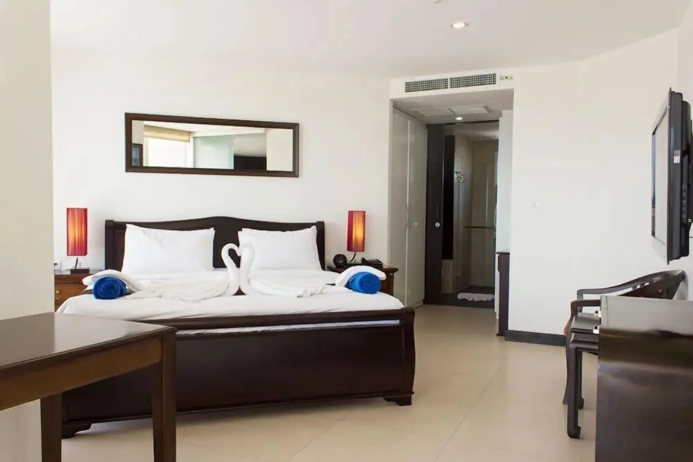 Кату: Andaman Sea View Apartment - Patong Beach