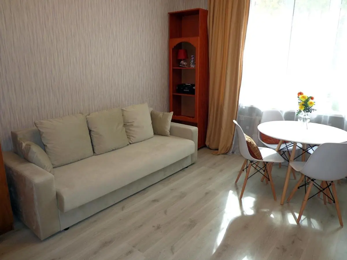 Смоленск: Apartment on 2-ya Krasninskaya 7